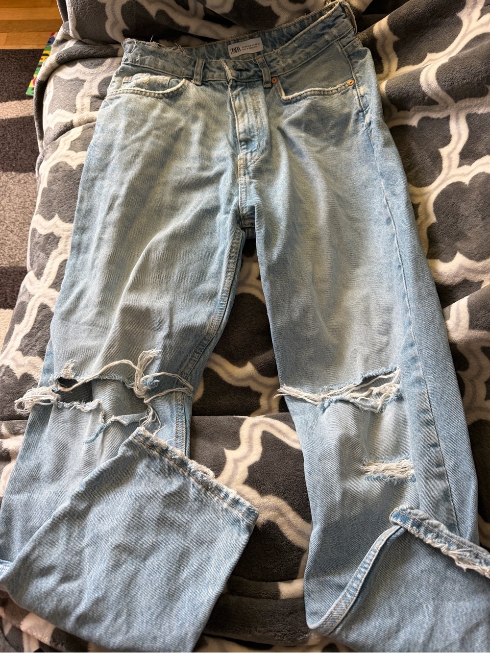 Zara Light Blue Washed Denim Jeans